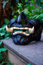 Load image into Gallery viewer, Mempo mask - Black and gold

