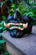Load image into Gallery viewer, Mempo mask - Black and gold
