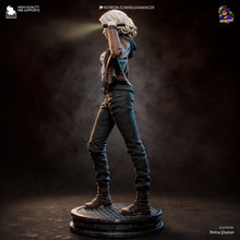Load image into Gallery viewer, figurine grace ashcroft, figurine resident evil requiem, figurine leon s kennedy, figurine a peindre, figurine de collection
