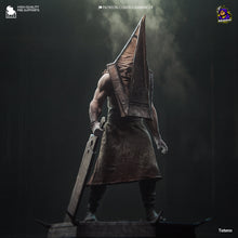 Load image into Gallery viewer, figurine pyramide head, figurine silent hill, figurine a peindre
