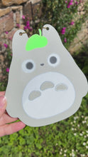 Load and play video in Gallery viewer, Totoro, décoration murale totoro, ghibli, mignon, décoration mignonne, Daëlys Art
