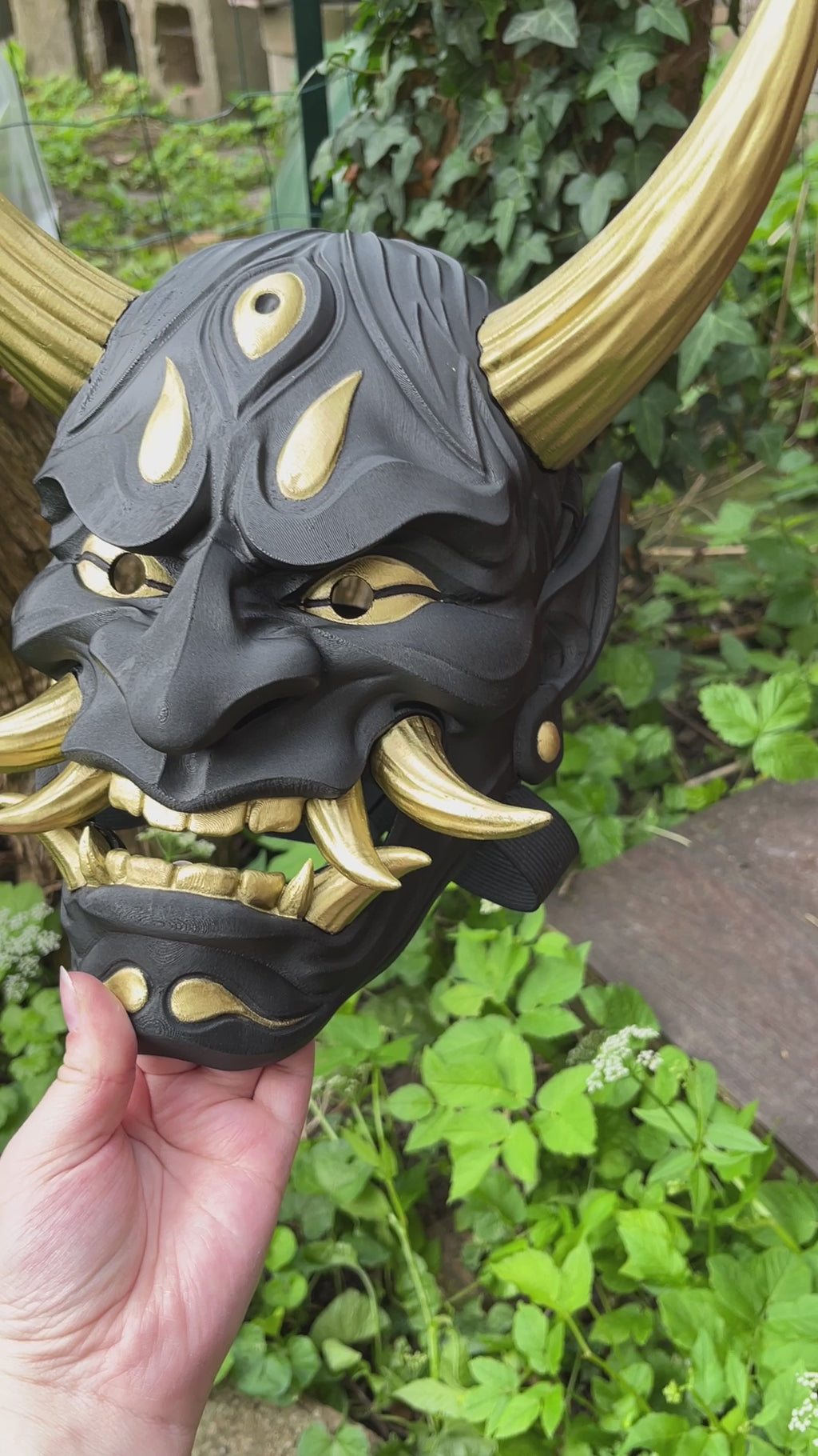 Masque Hannya - noir et doré