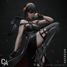 Load image into Gallery viewer, Figurine Yor Forger, figurine Spy x Family
