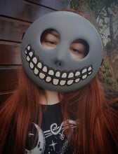 Load image into Gallery viewer, Masque Am Stram Gram, Shock Lock Barrel mask, cosplay jack skellington, nightmare before christmas mask, nightmare before christmas cosplay, l&#39;étrange noël de monsieur Jack, Jack Skellington, Cosplay Halloween, Déguisement halloween, Daëlys Art
