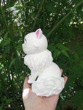Load image into Gallery viewer, Ghibli, Jiji, Lily, chat, cat, chat bus, totoro, japon, princesse mononoké, studio ghibli, miyazaki, figurines chats, daëlys art
