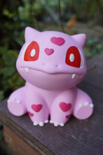 Load image into Gallery viewer, Pokémon, Bulbizarre, Bulbasaur, St-Valentin, Valentine&#39;s Day, mignon, kawaii, cute, Nintendo, Daëlys Art
